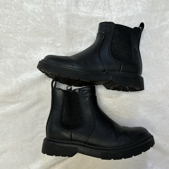 Girls Cat and Jack Chelsea Boots sz 1 - Picture 2 of 4